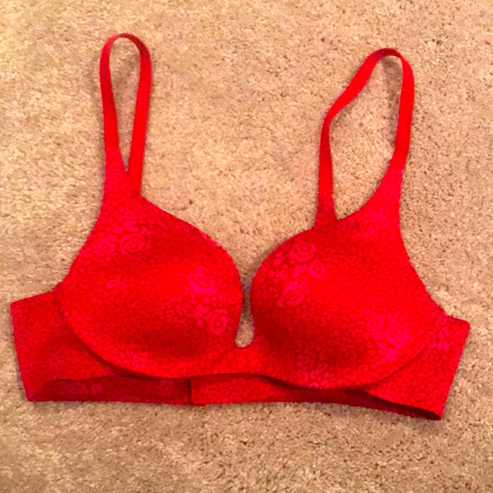 Victoria’s Secret Rose Printed Bra ❤️